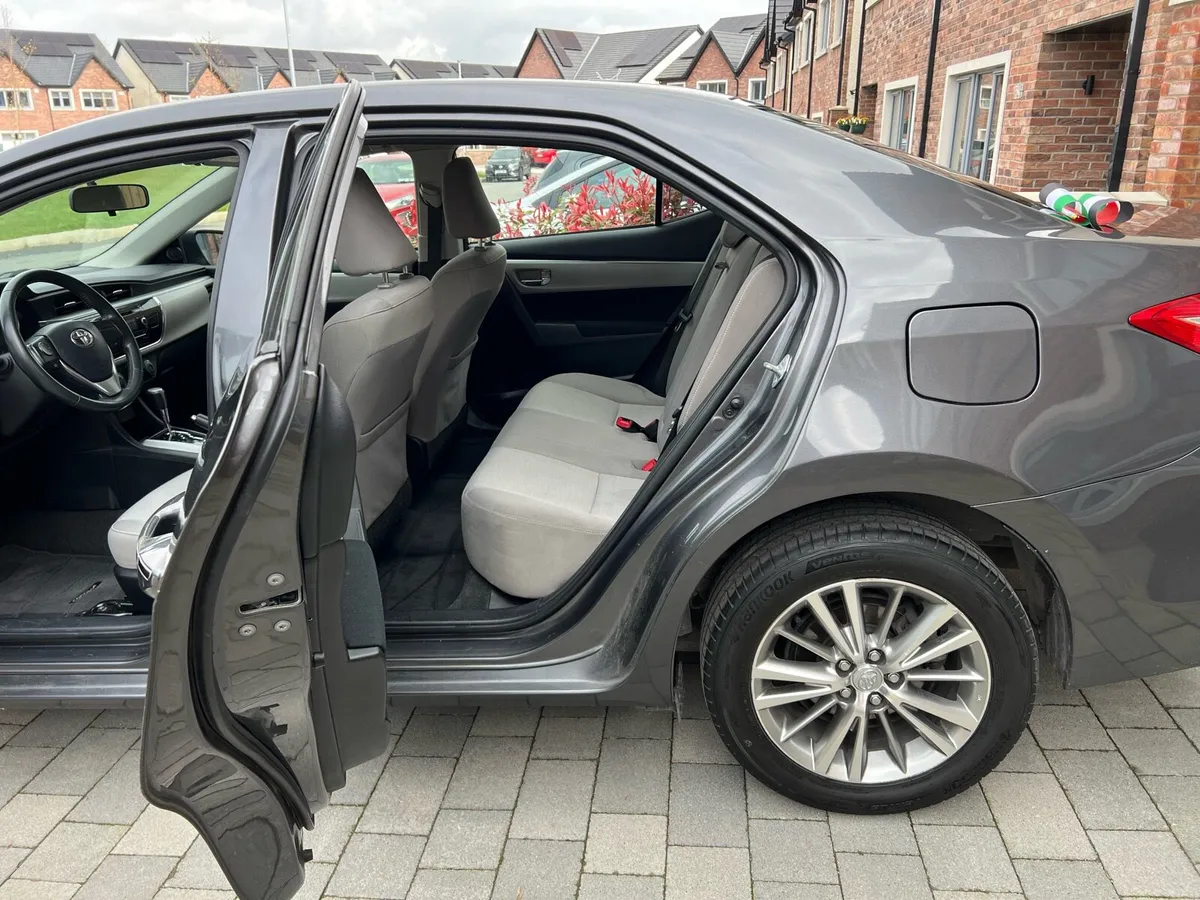 Toyota Corolla 1.6 Petrol Automatic - Image 4