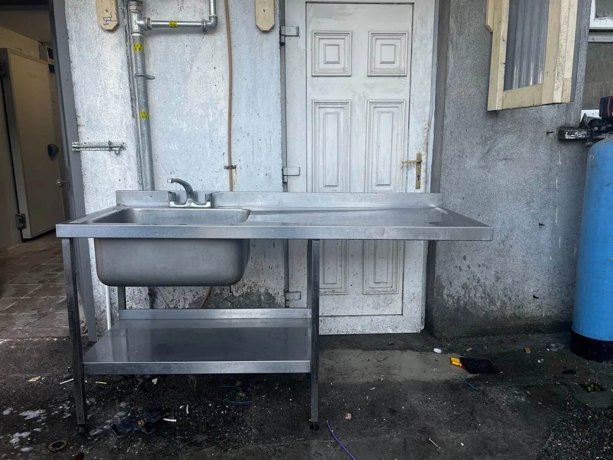 2 SINK’S - Image 2