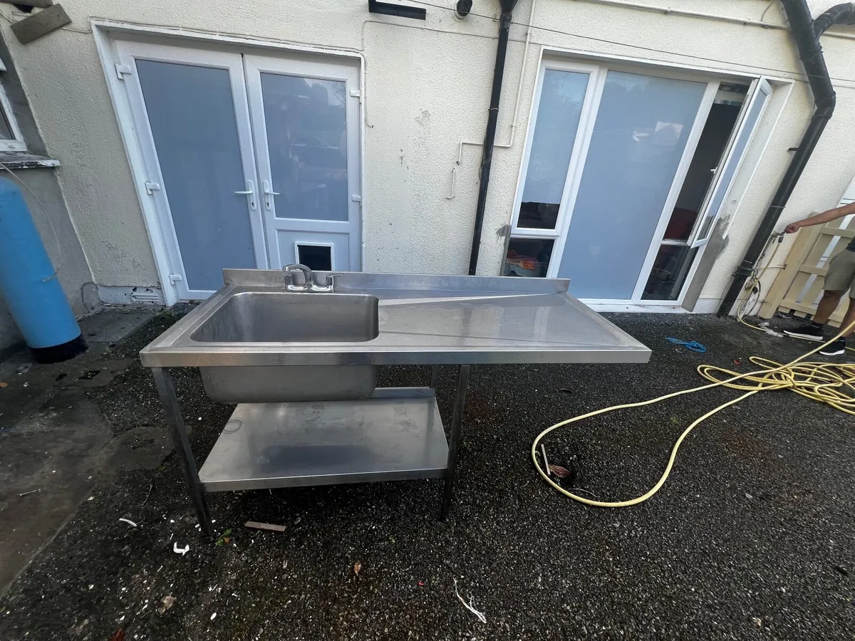 2 SINK’S - Image 4