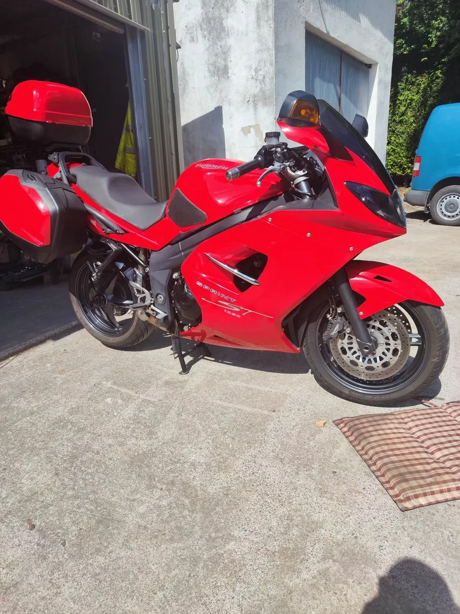 TRIUMPH 1050 ST SPRINT - Image 1