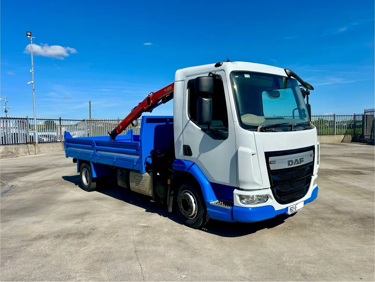 Daf 12 ton tipper and crane - Image 1