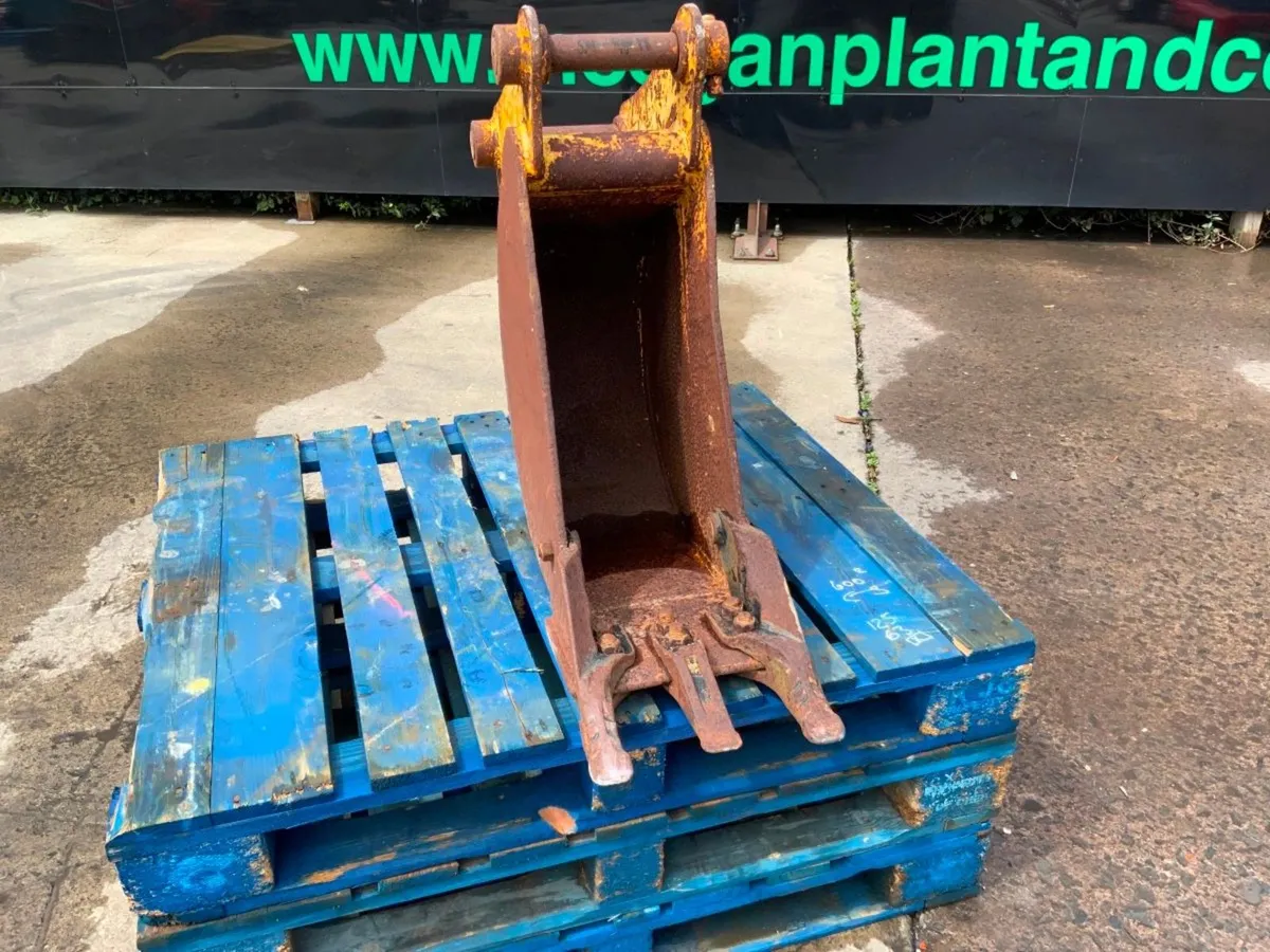 12" DIGGING BUCKET....45mm PINS.......1212t - Image 3