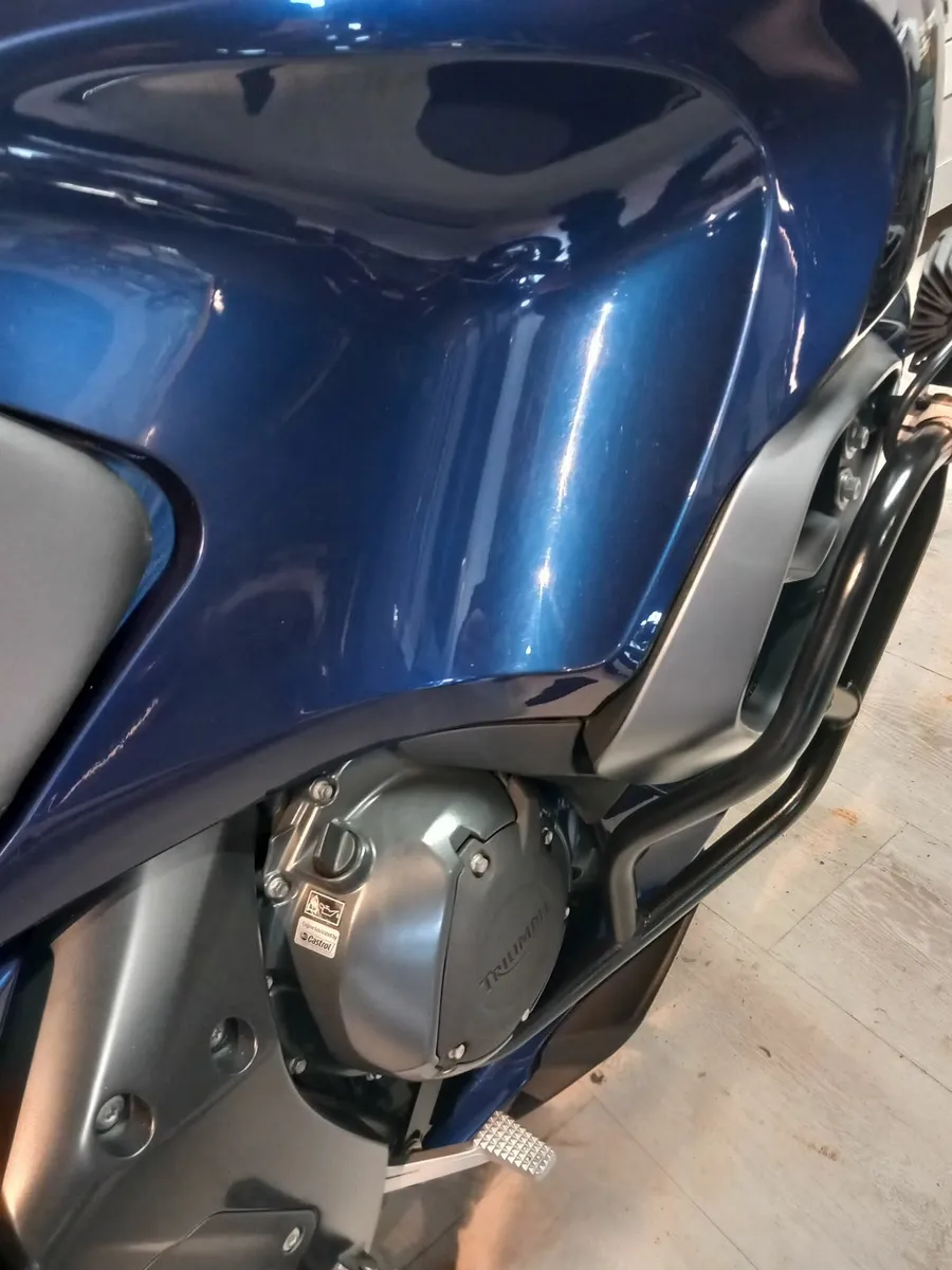 Triumph Trophy SE 2015 SPOTLESS LOW MILAGE - Image 3
