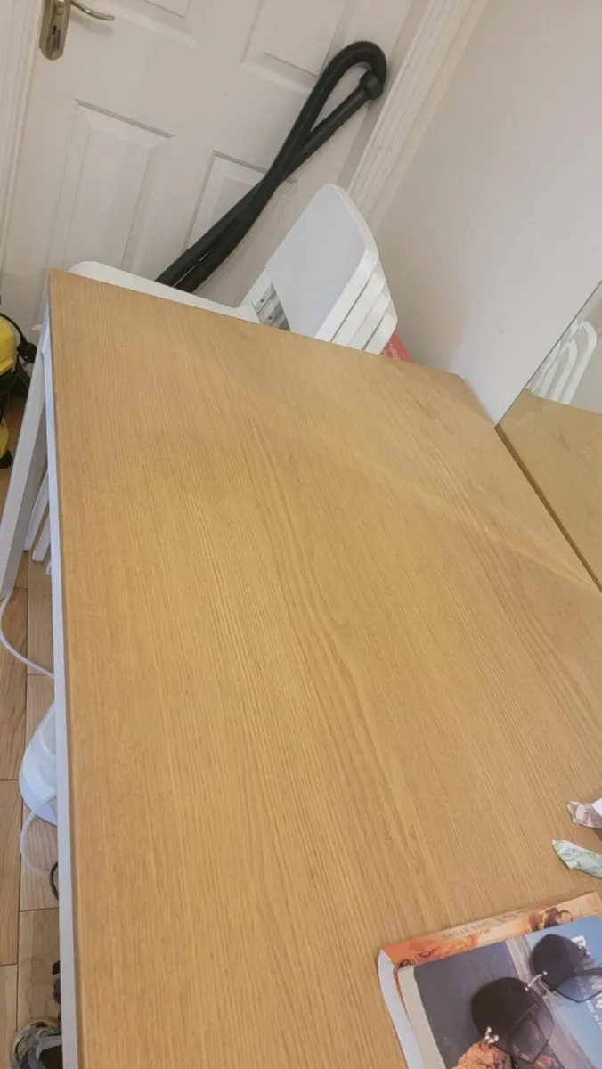 Extendable Ikea table in perfect condition - Image 2