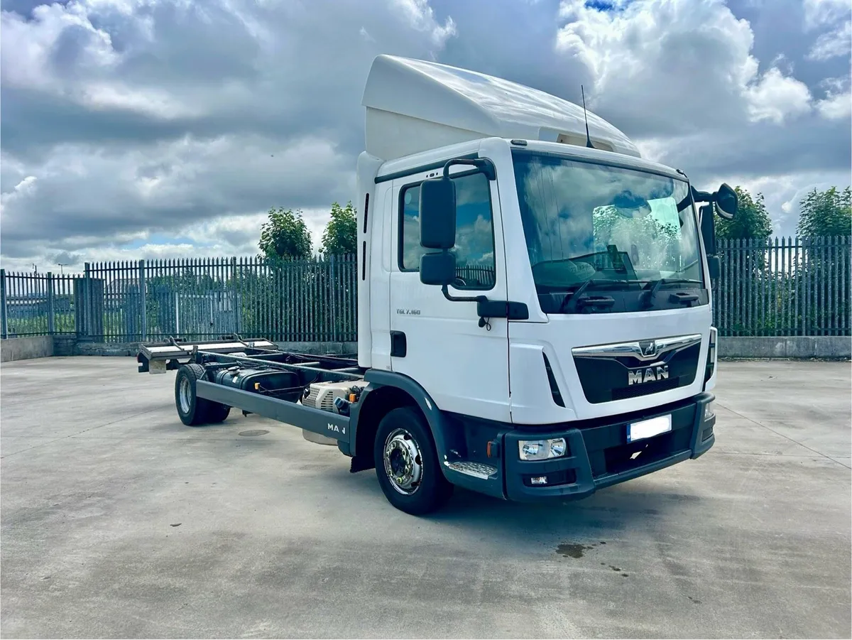Man TGL 7.160 box van - Image 1