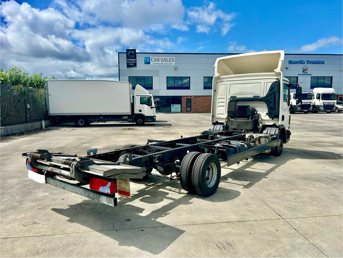 Man TGL 7.160 box van - Image 3