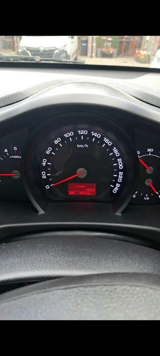 Kia Sportage 2013, LOW MILEAGE 99k km - Image 3