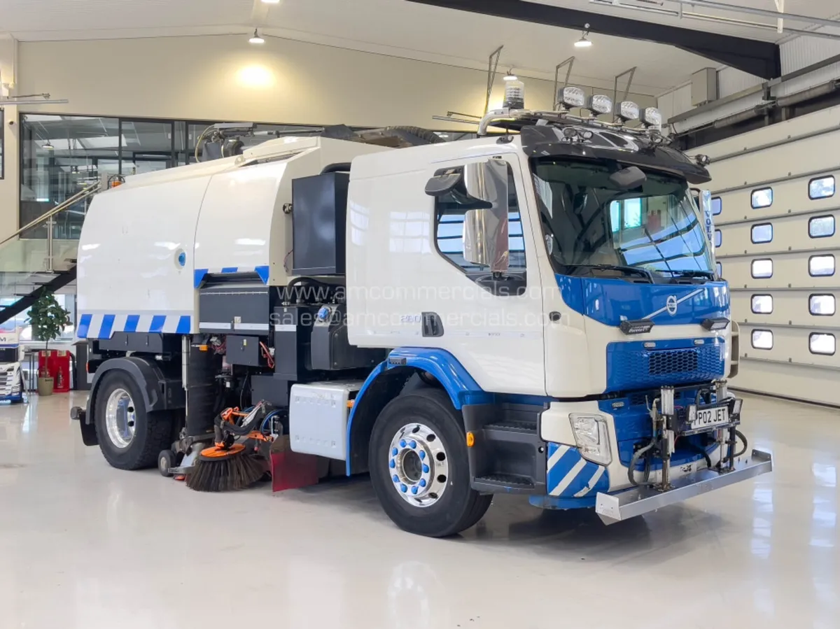 2022 (22) VOLVO FE 280 SWEEPER 4X2 - Image 1