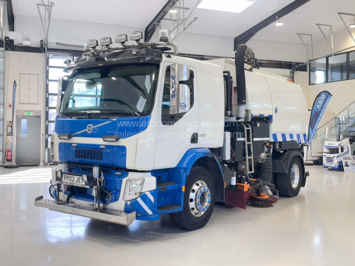 2022 (22) VOLVO FE 280 SWEEPER 4X2 - Image 3
