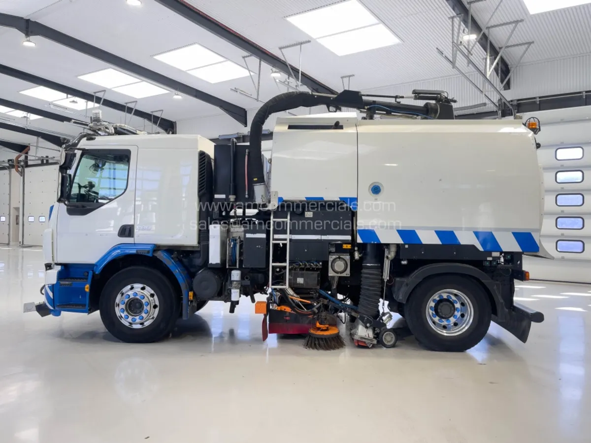2022 (22) VOLVO FE 280 SWEEPER 4X2 - Image 4