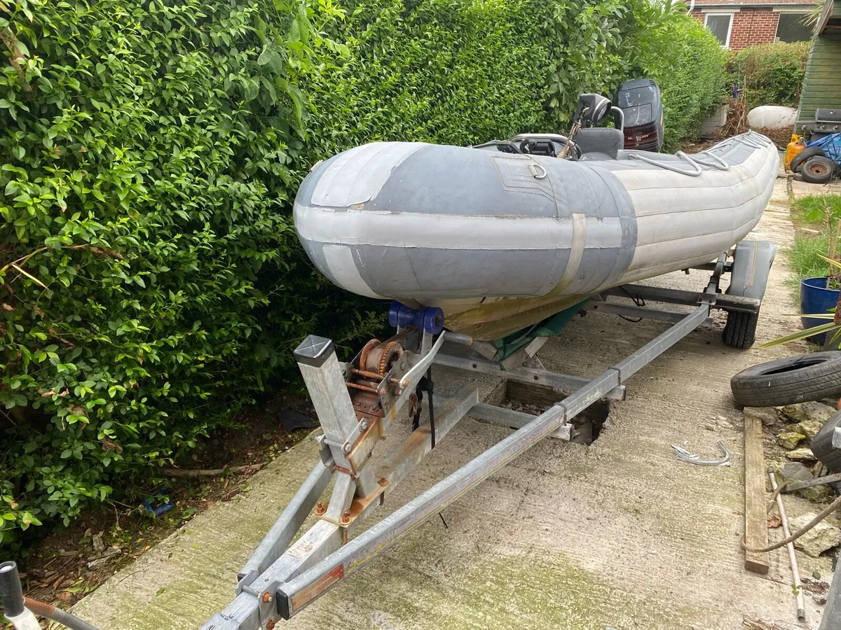 Avon Searider 5.4m rib boat - Image 1