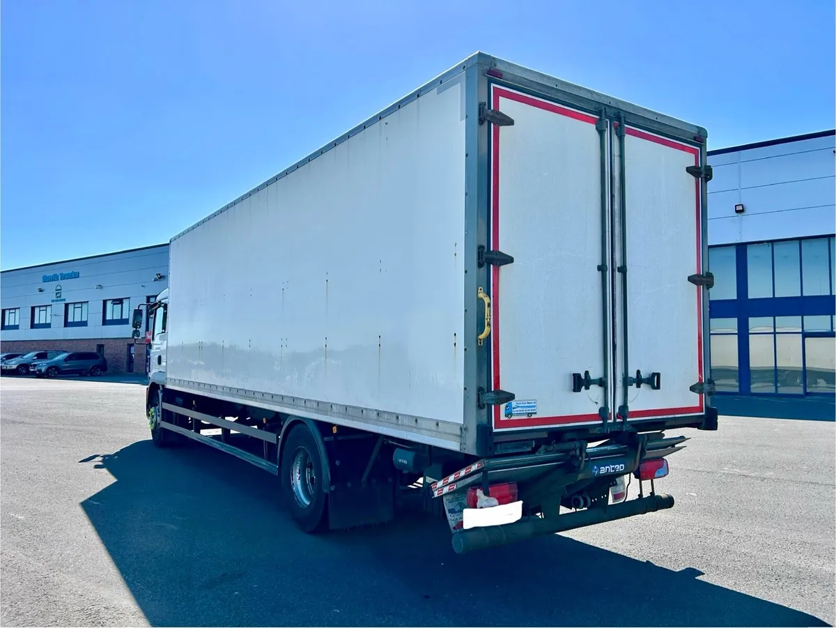 Man TGM box van - Image 3