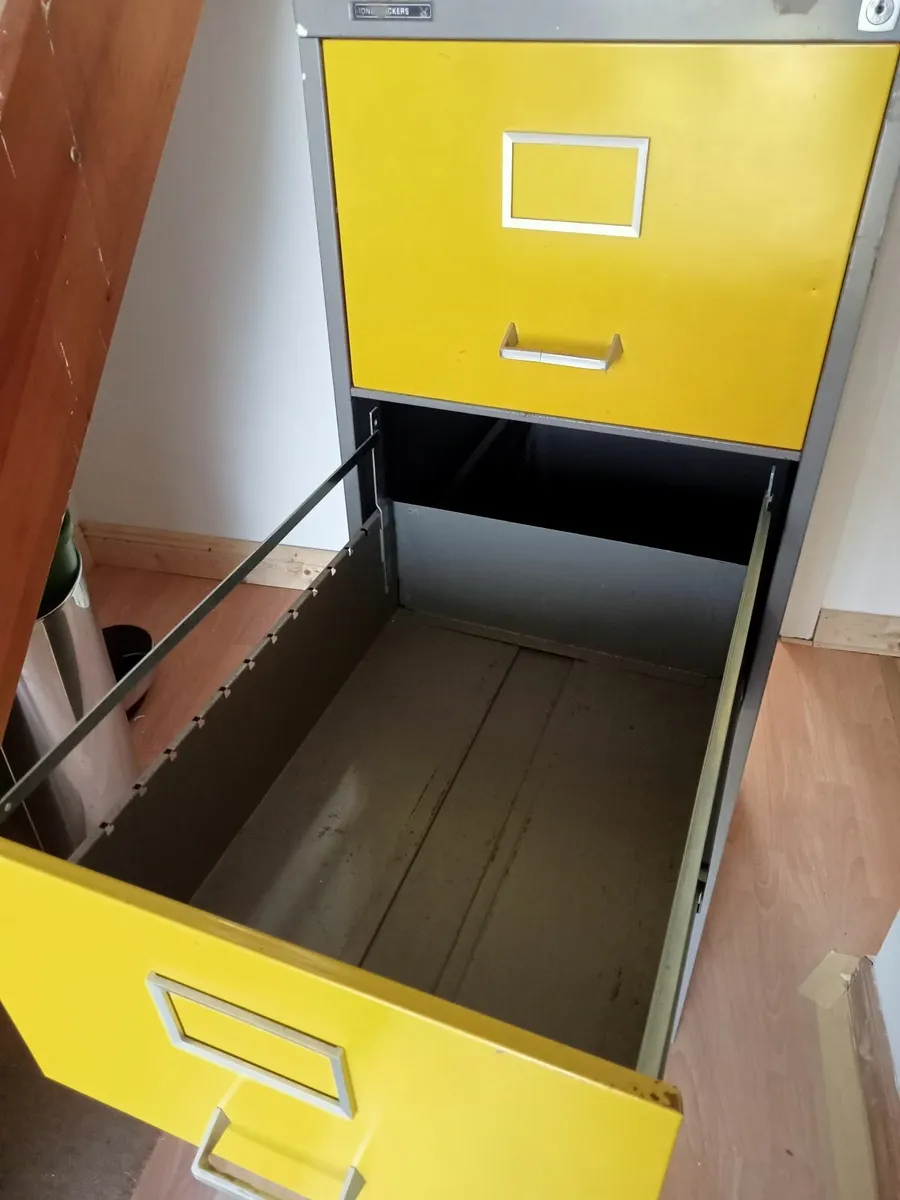 Filing cabinet x 2 - Image 1