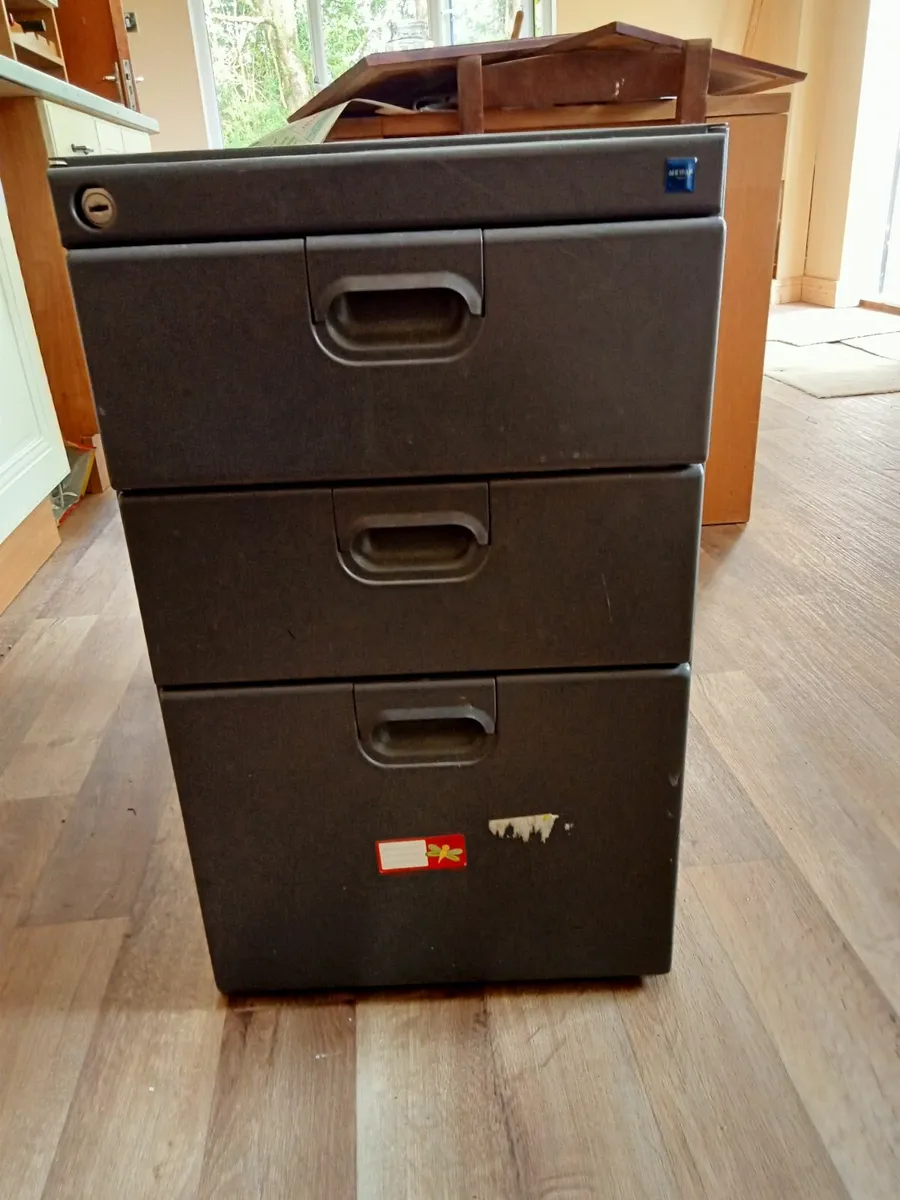 Filing cabinet x 2 - Image 4