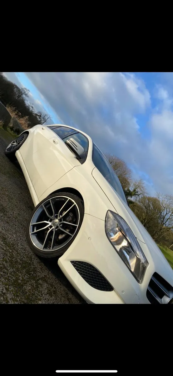 Mercedes-Benz A-Class 2015 - Image 4