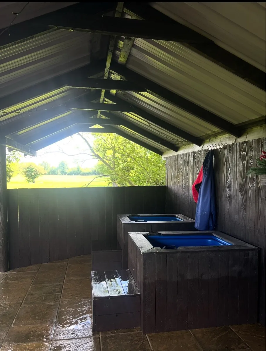 2 x Sturdy Ice baths with covers, steps & Frames - Image 2