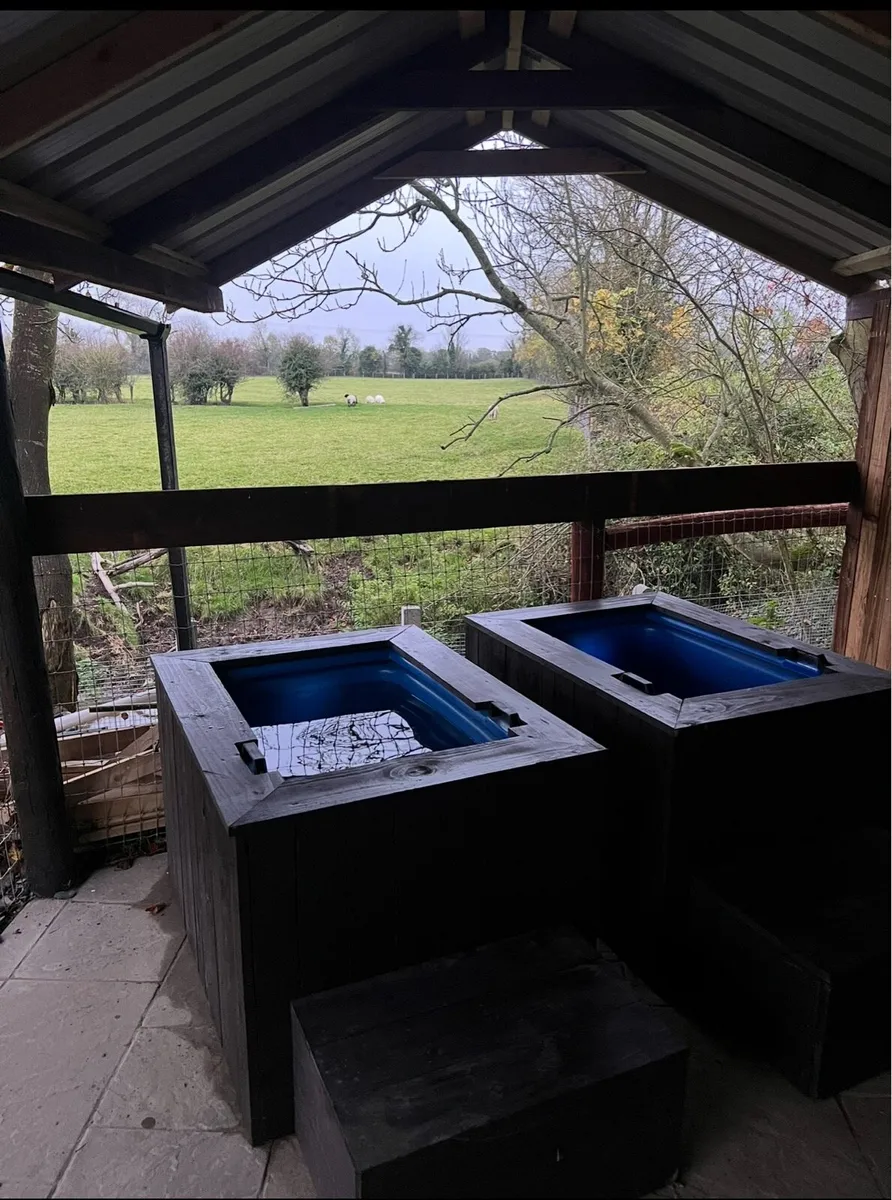 2 x Sturdy Ice baths with covers, steps & Frames - Image 3