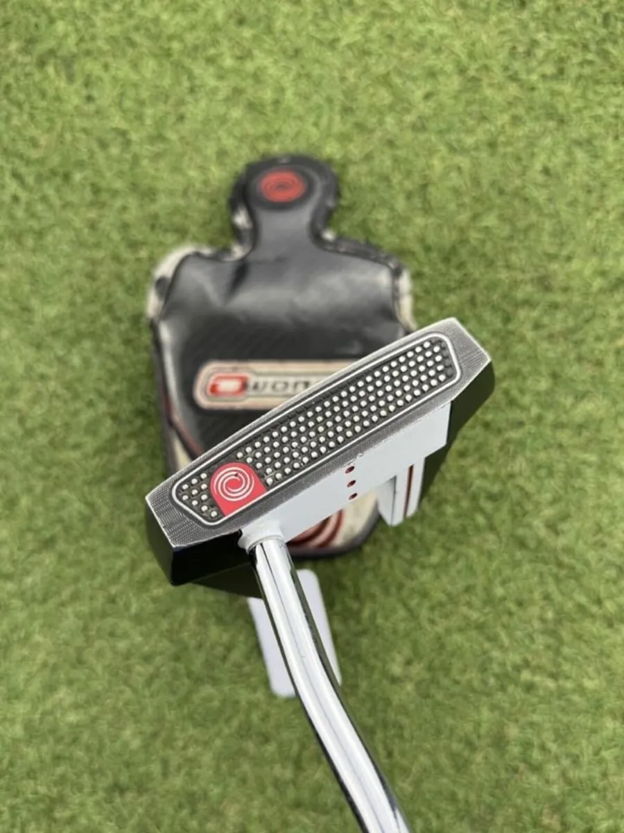 ODYSSEY O-WORKS TANK 7 PUTTER / 35″ - Image 3