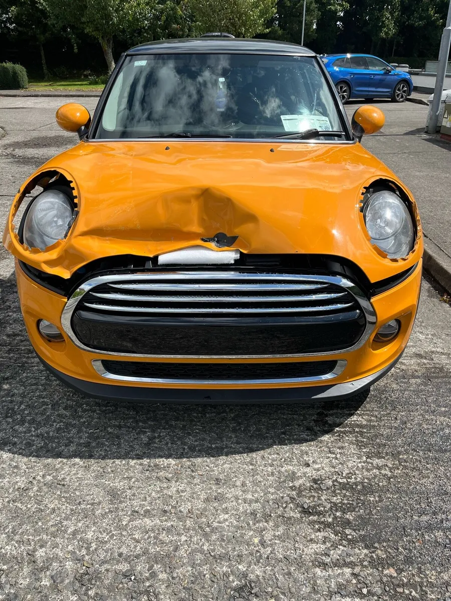 2014 Mini Cooper sport - Image 2