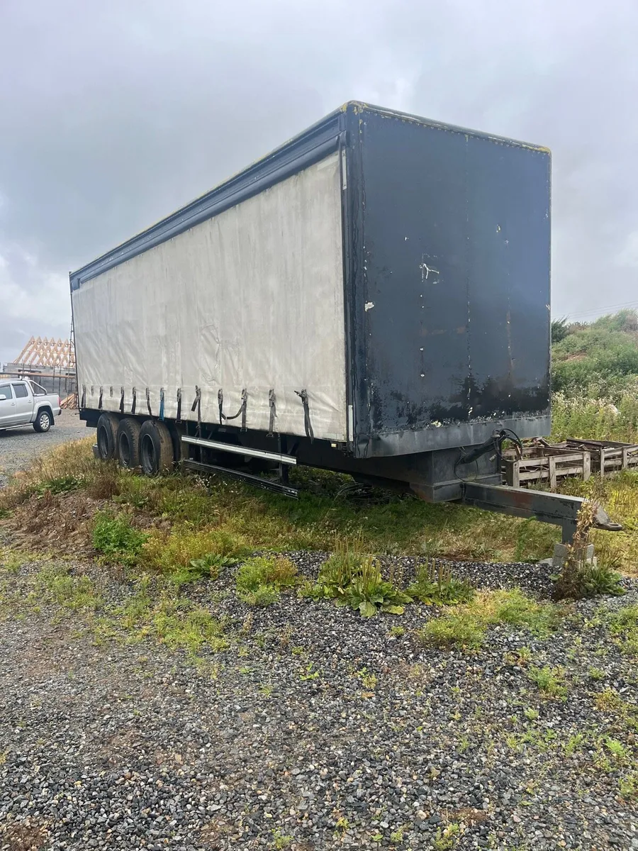 Curtain sider trailer - Image 1