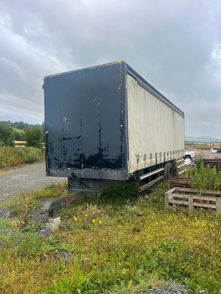 Curtain sider trailer - Image 2