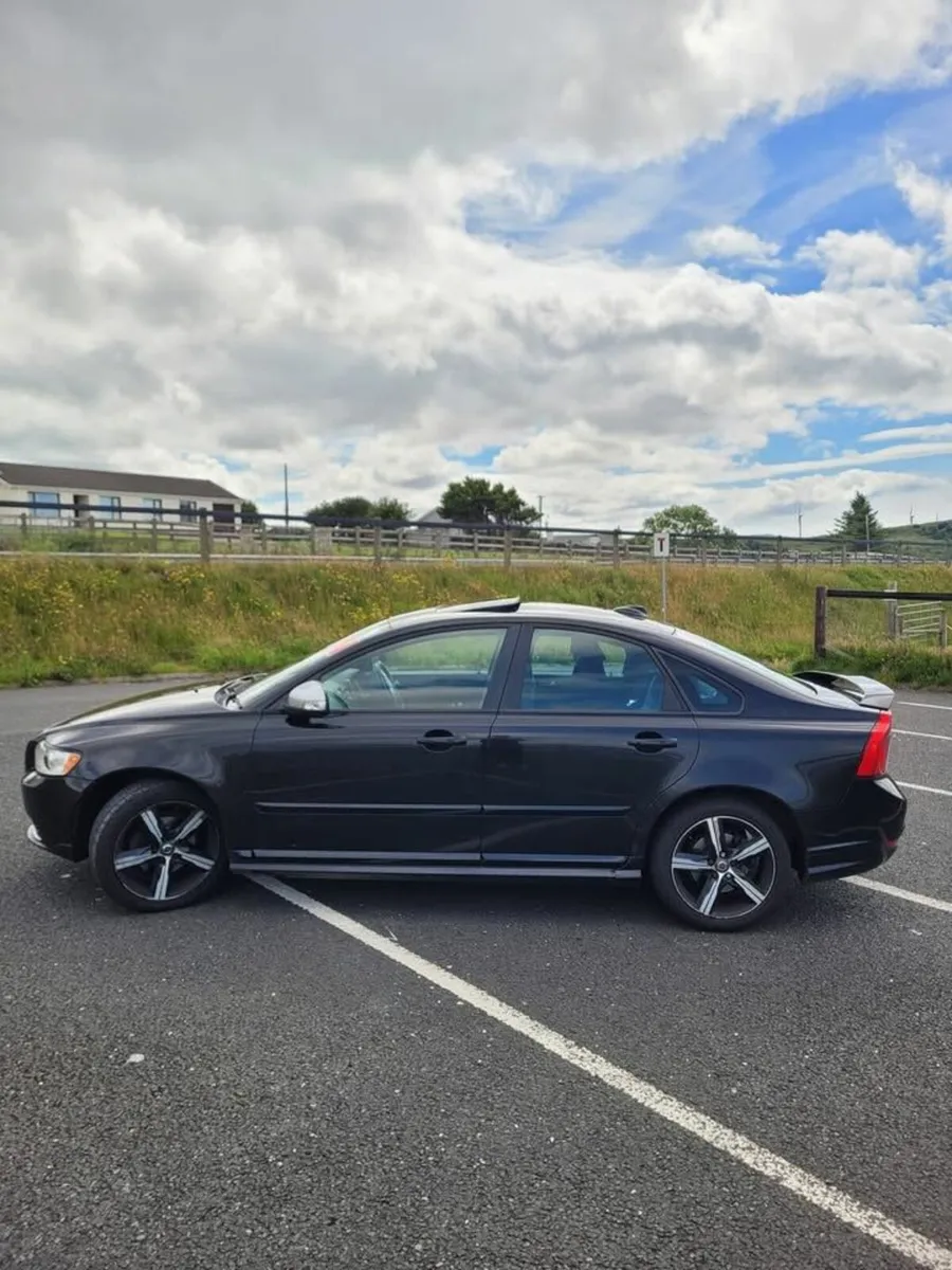 Volvo S40 2011 R-Design D2 - Image 2
