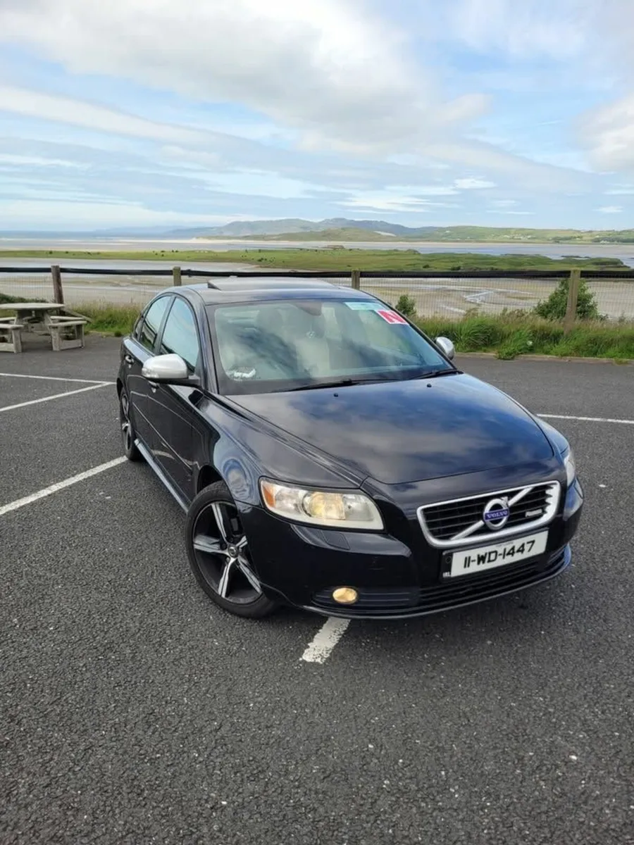 Volvo S40 2011 R-Design D2 - Image 1