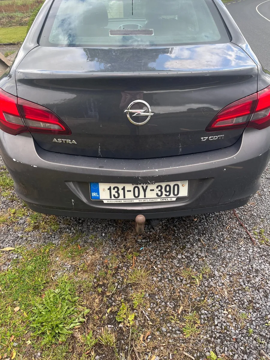 Opel Astra 2013 - Image 3