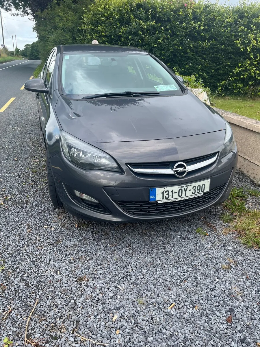 Opel Astra 2013 - Image 4