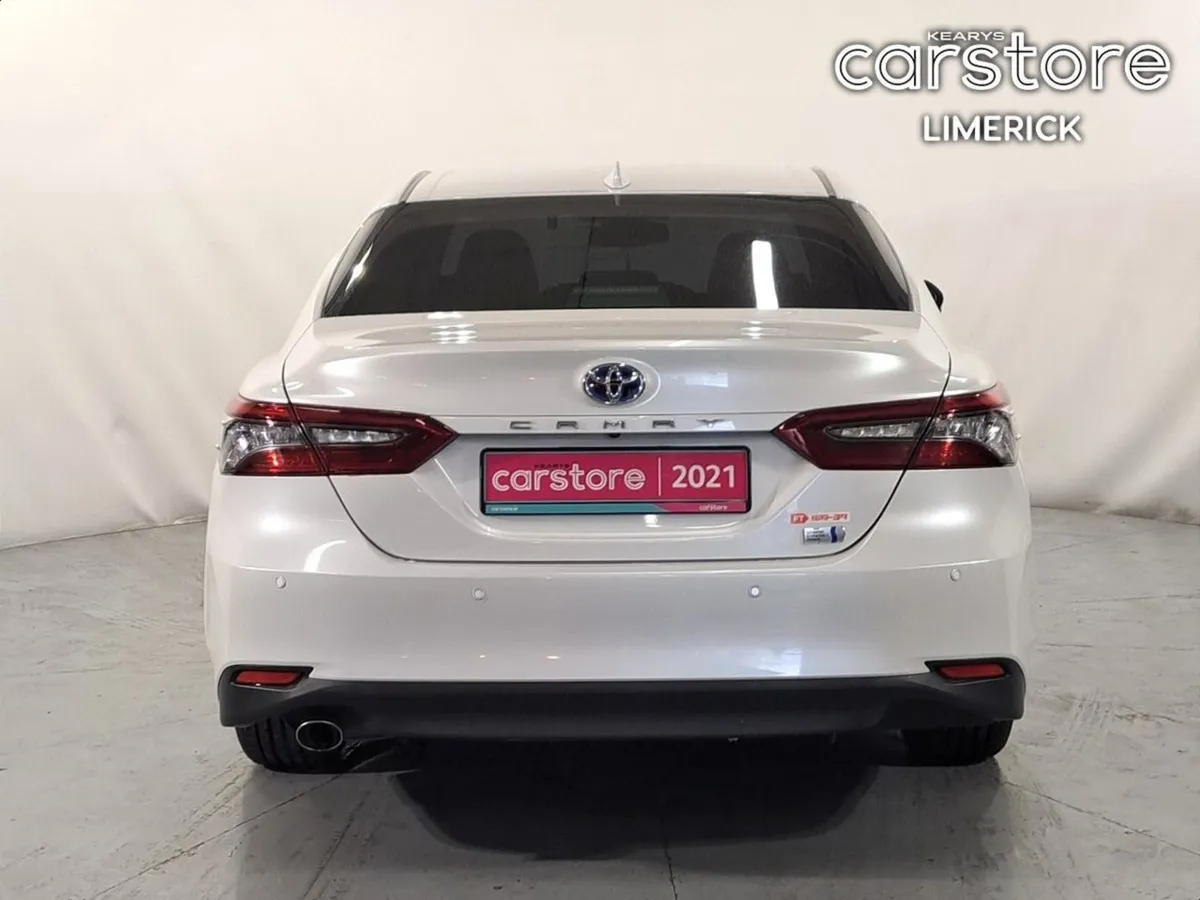 Toyota Camry 2.5 Petrol Hybrid Auto - Image 4