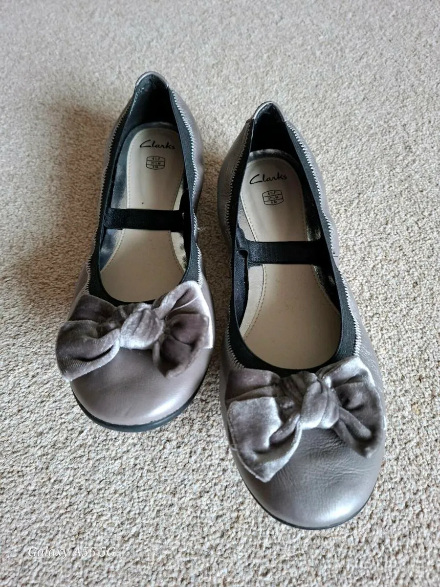 Clarkes pumps - Image 1