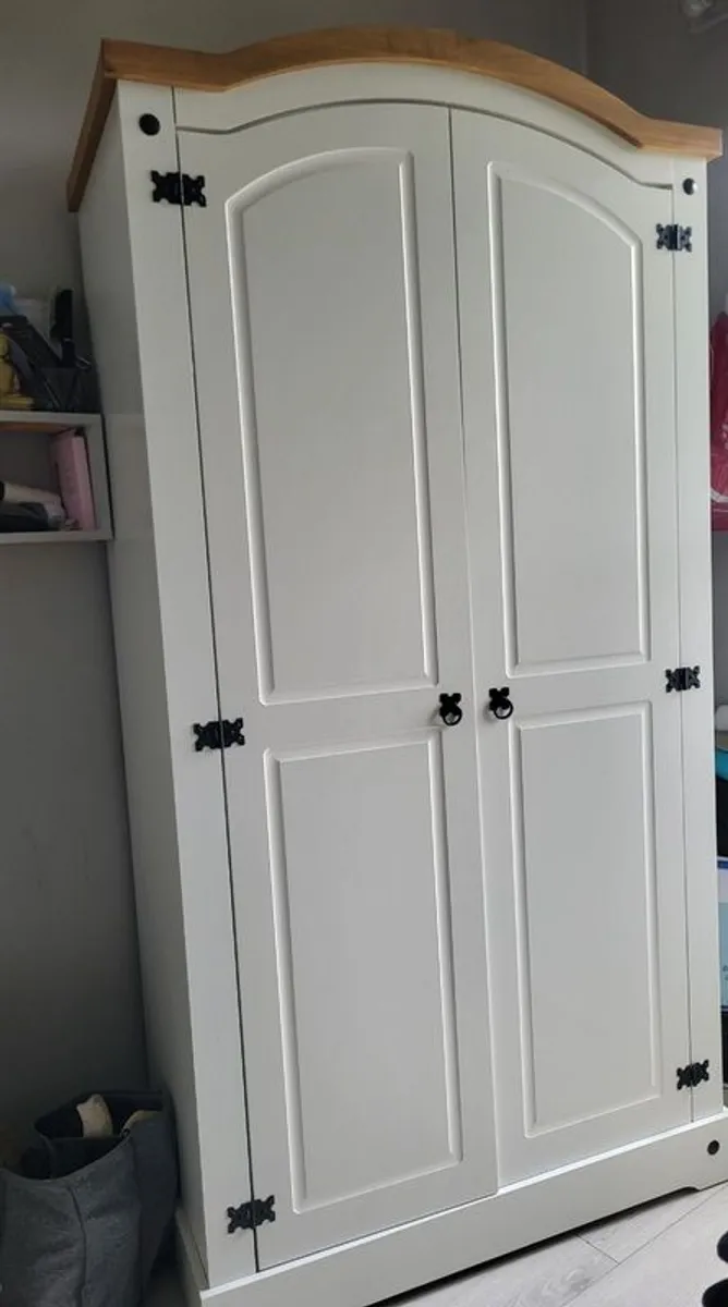 Bedroom set - Image 2