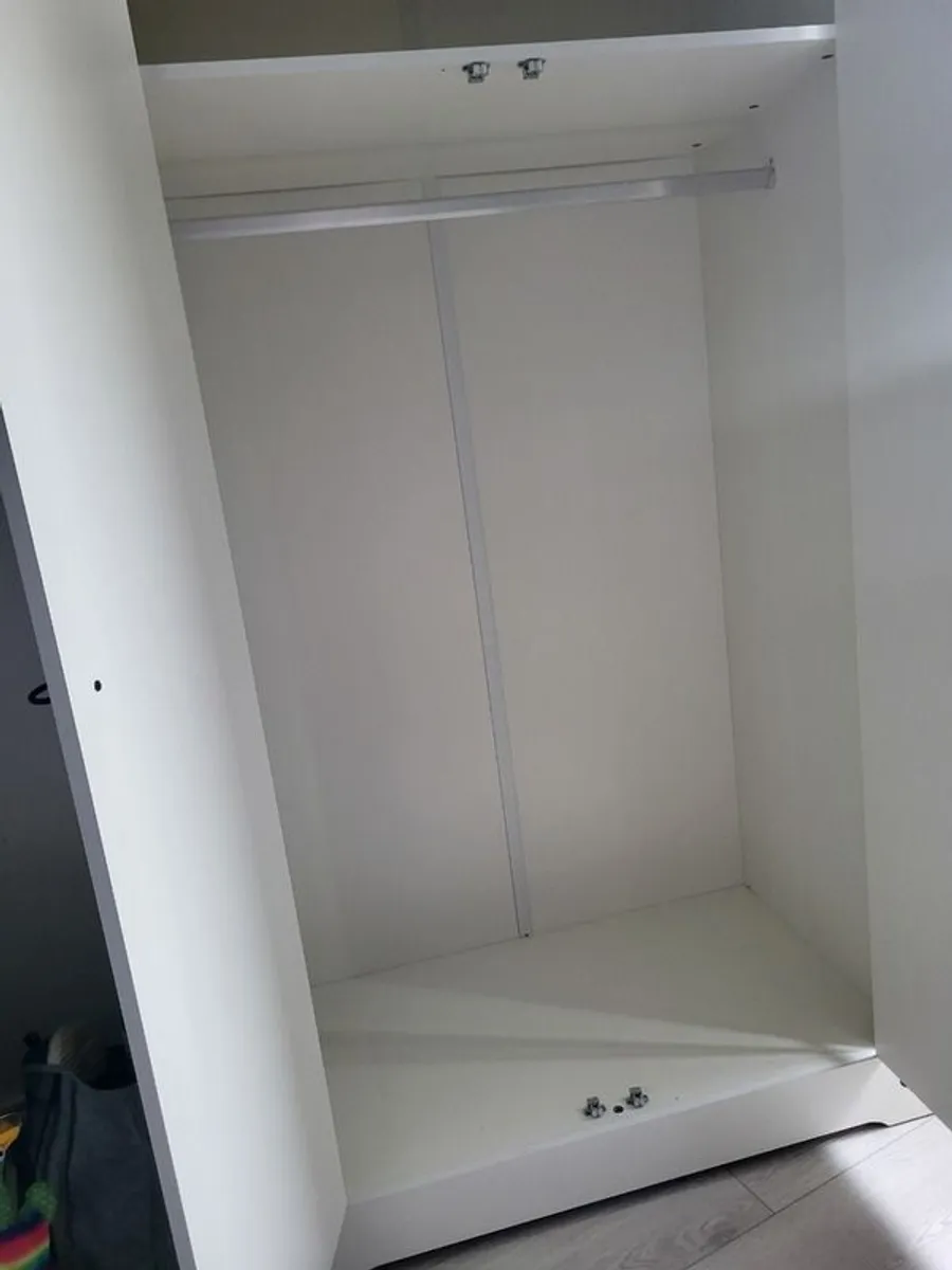 Bedroom set - Image 4