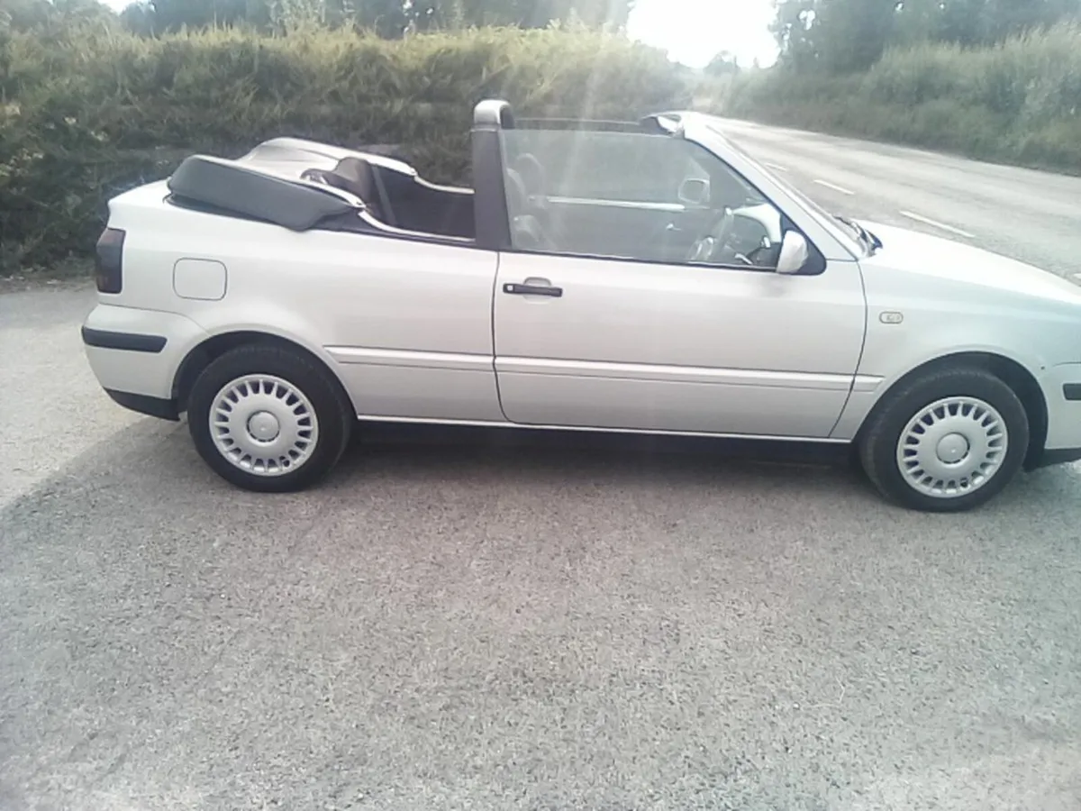 Volkswagen Golf 1999. Cabrio one  owner low miles - Image 1