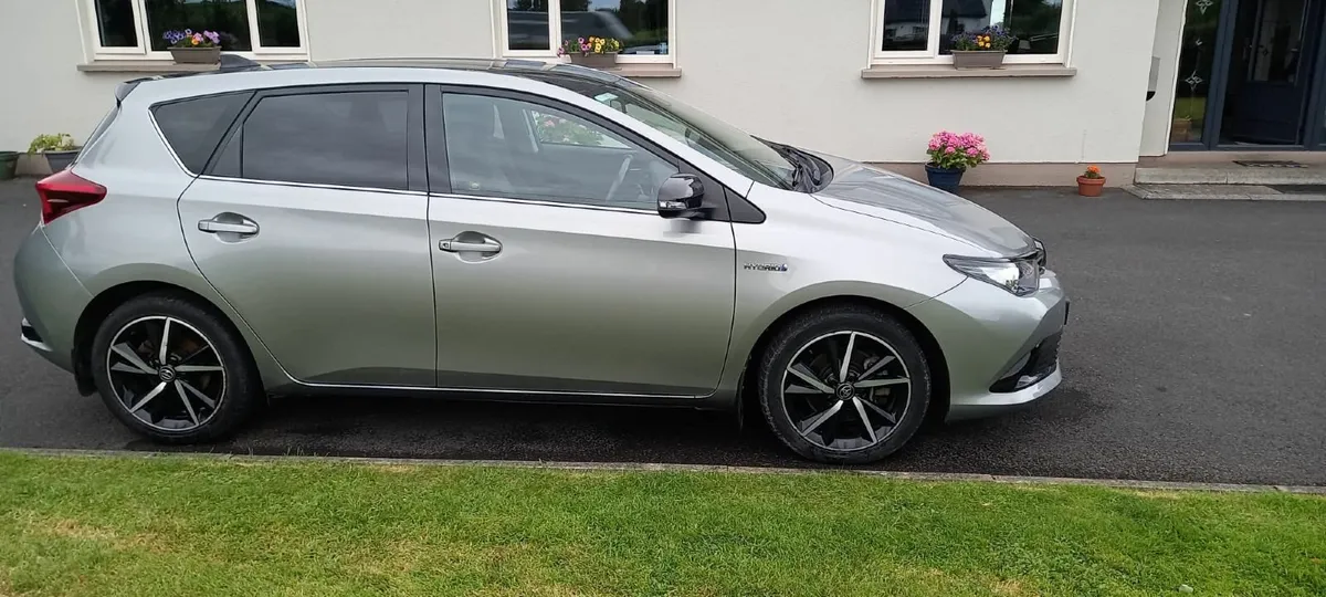 Toyota Auris 2018 - Image 3