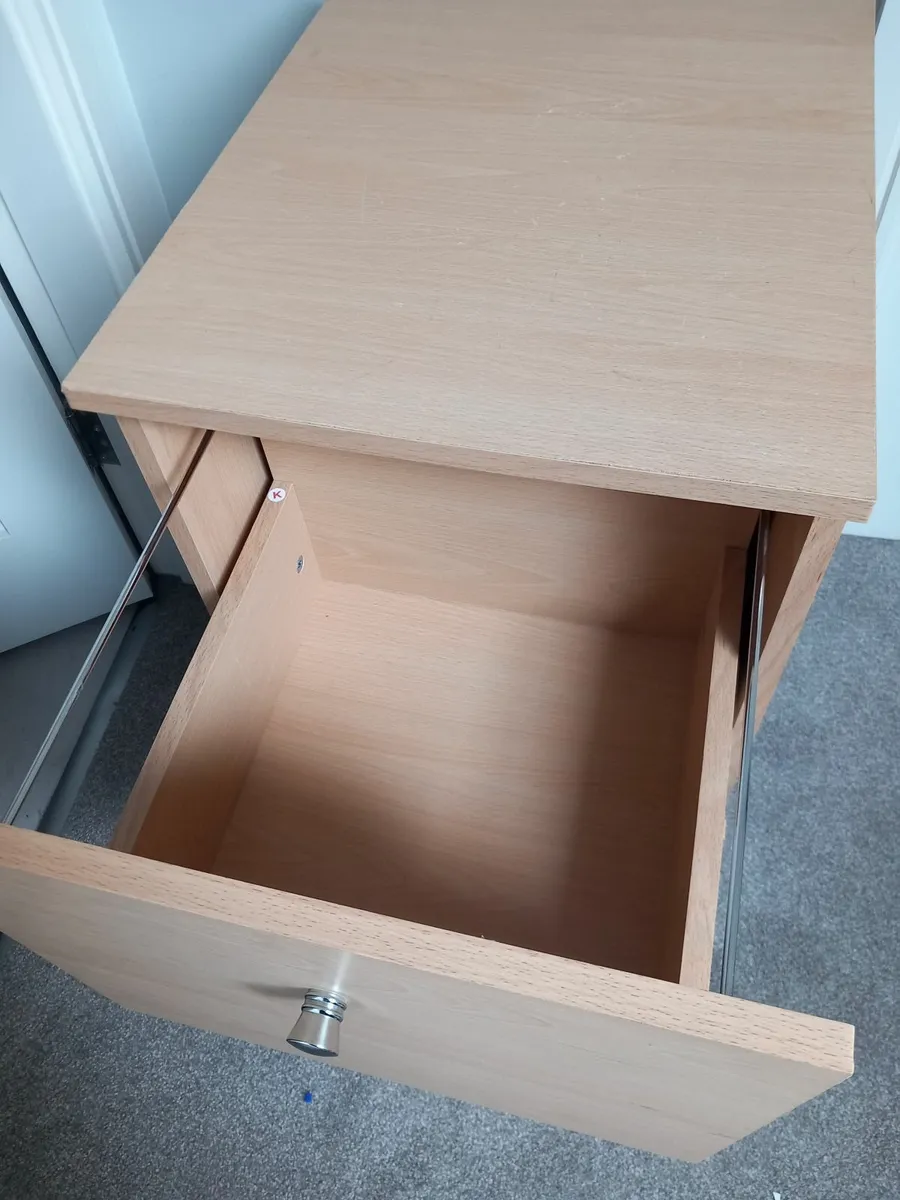Filing cabinet - Image 2