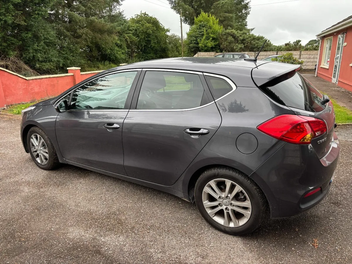 Kia Ceed 2015 - Image 3