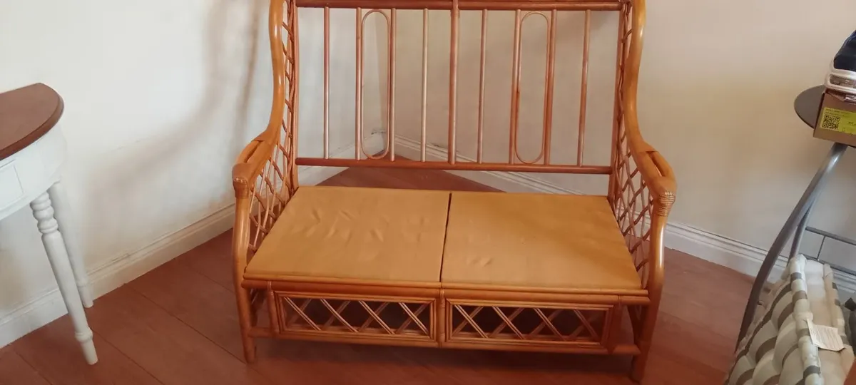 Wicker sofa - Image 1