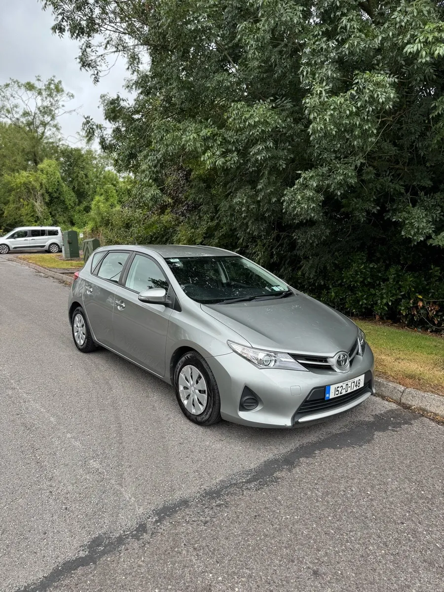 2015 Toyota Auris D4D low km tax 12/25 NCT 10/25 - Image 1