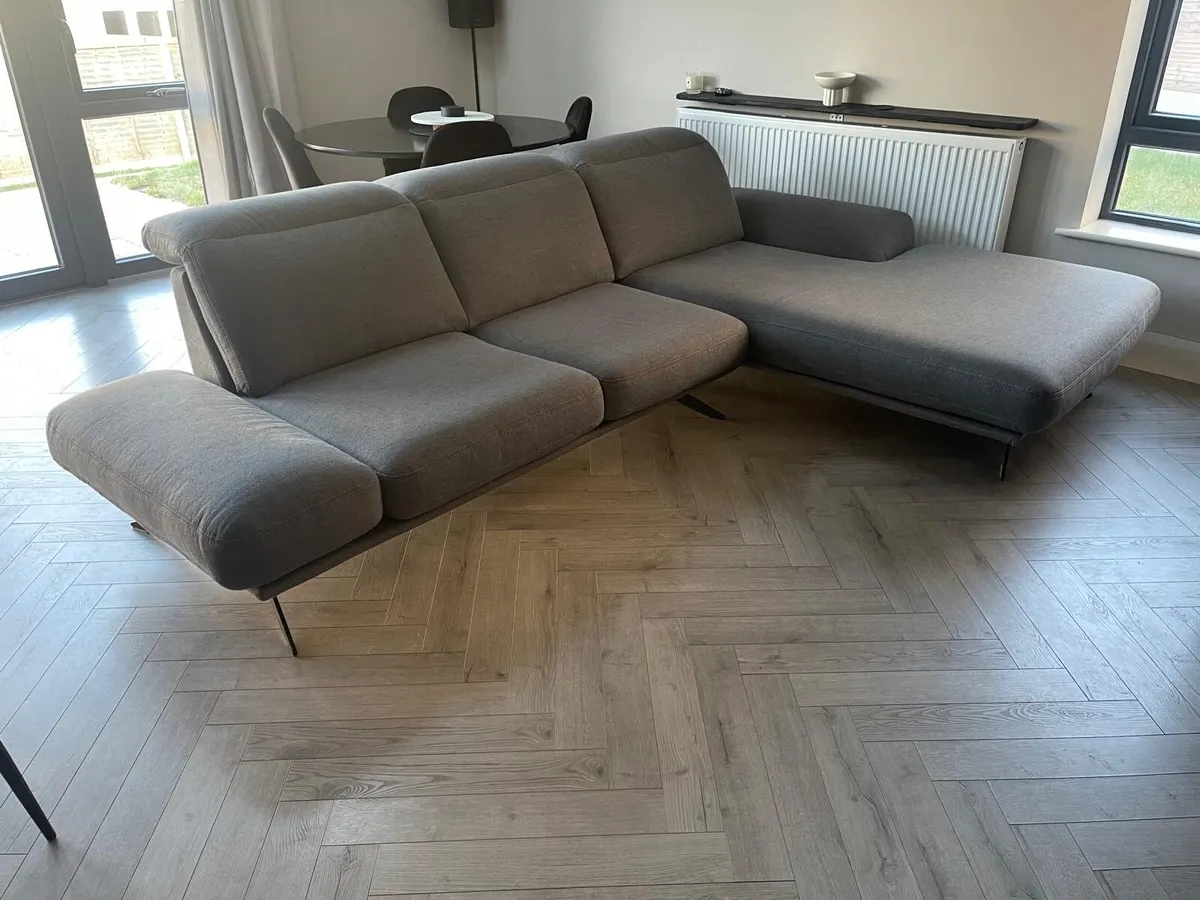 Chaise Longue Couch - Image 1