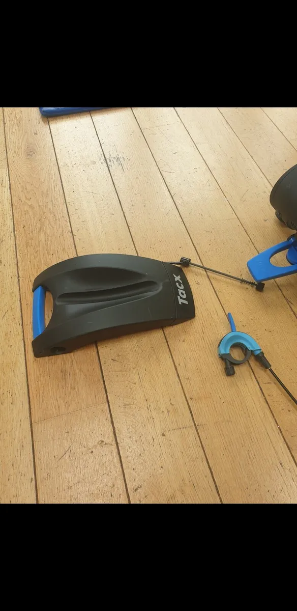 Bicycle turbo trainer with wheel - Image 4