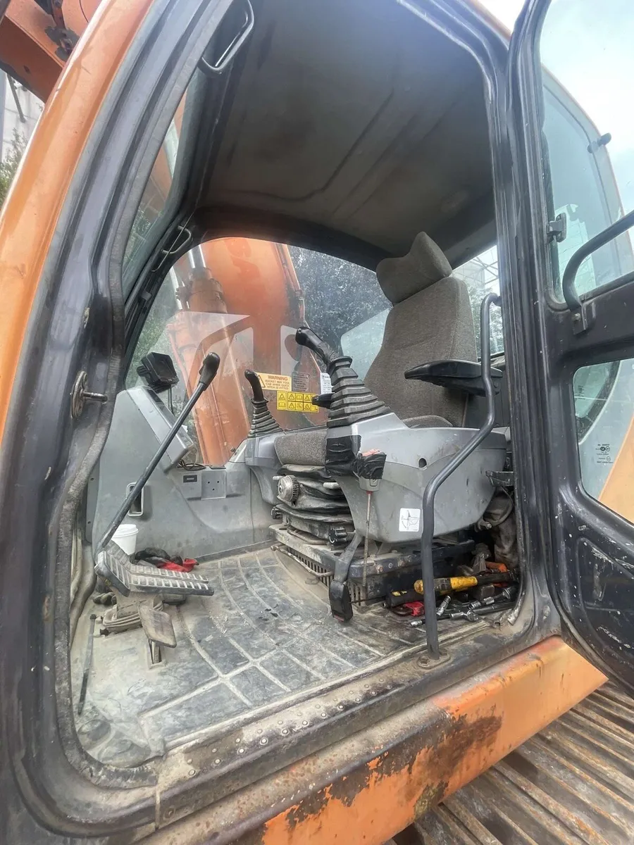 2008 DX140LC - Image 4