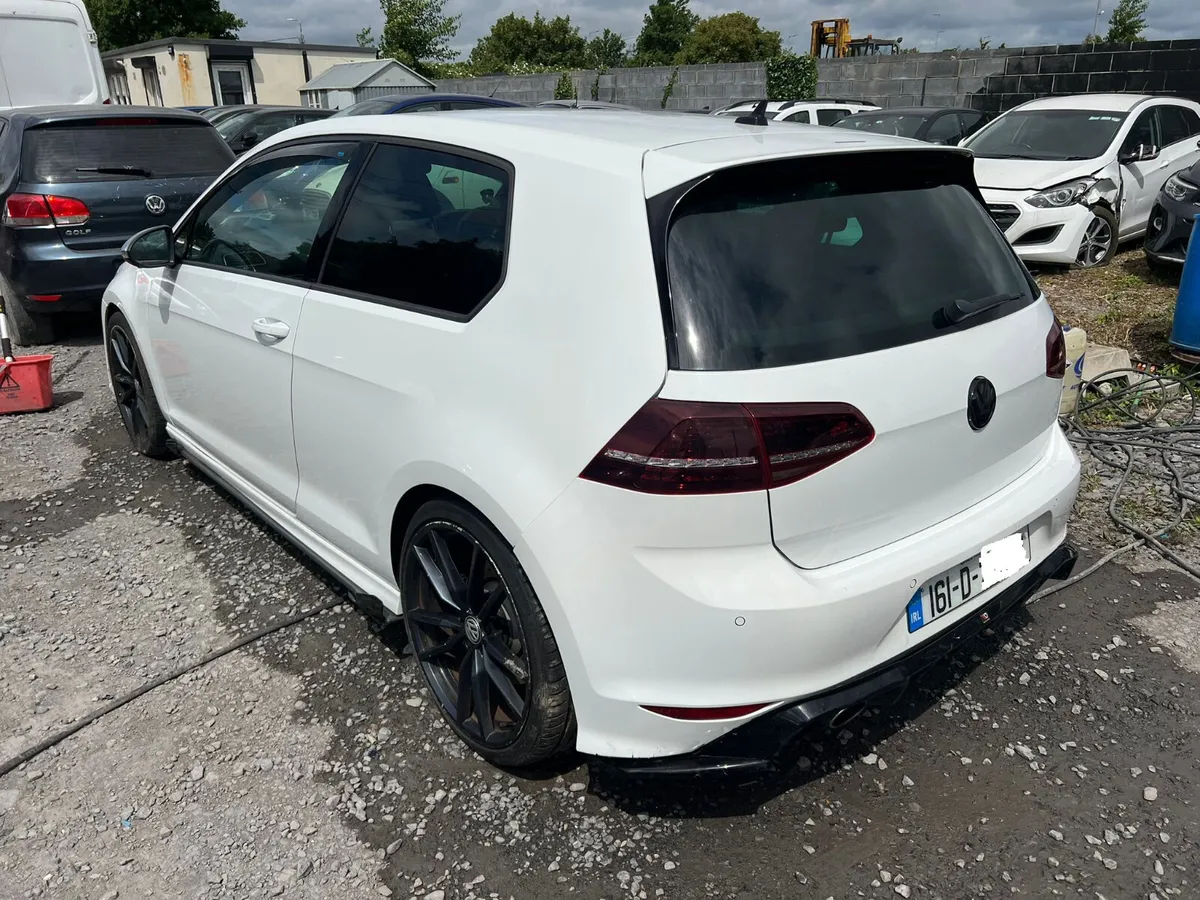 2016 Vw Golf R 2.0 Tsi 300 Bhp only 149 kms - Image 3