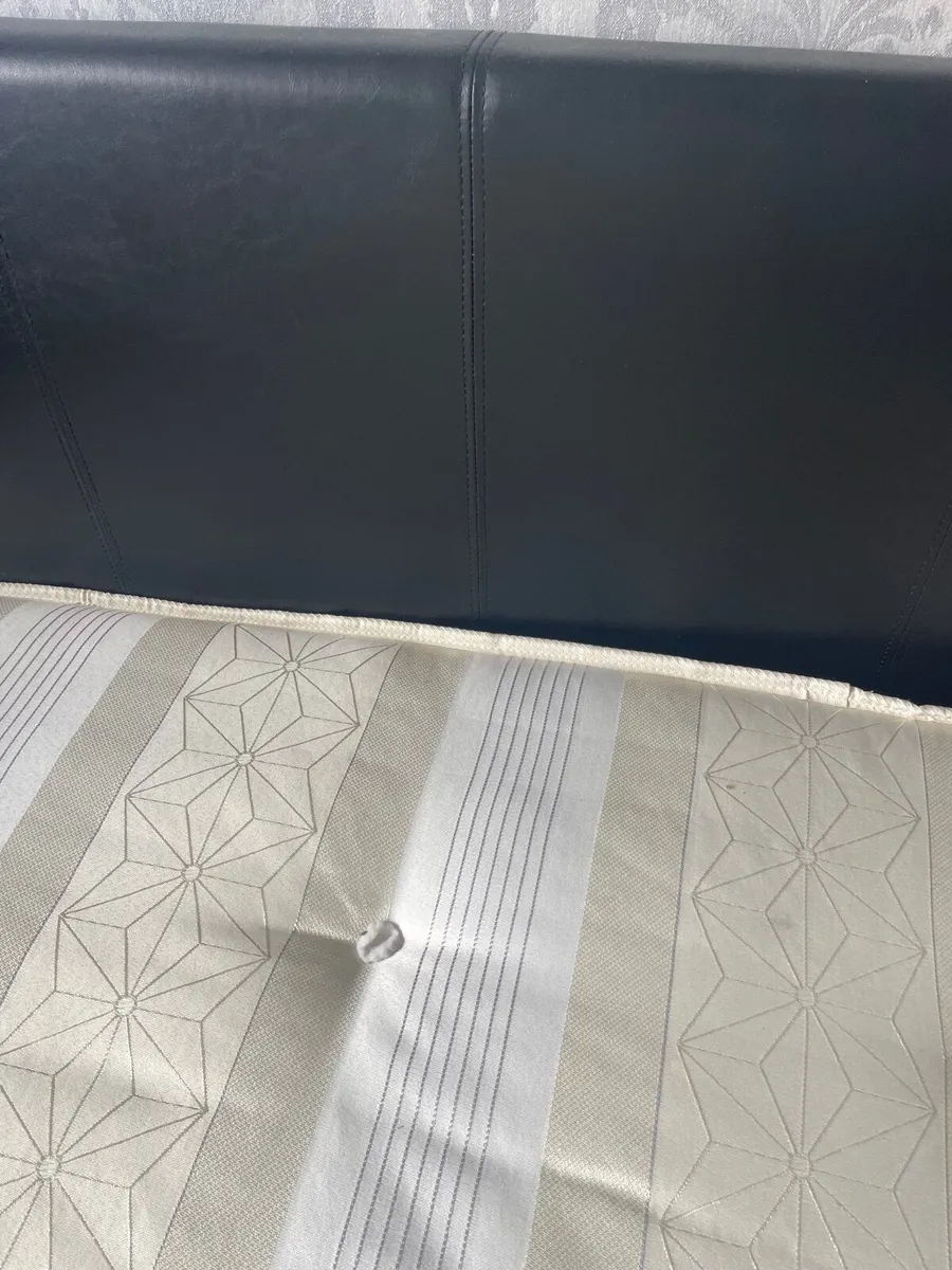 Nearly new bed - Image 3