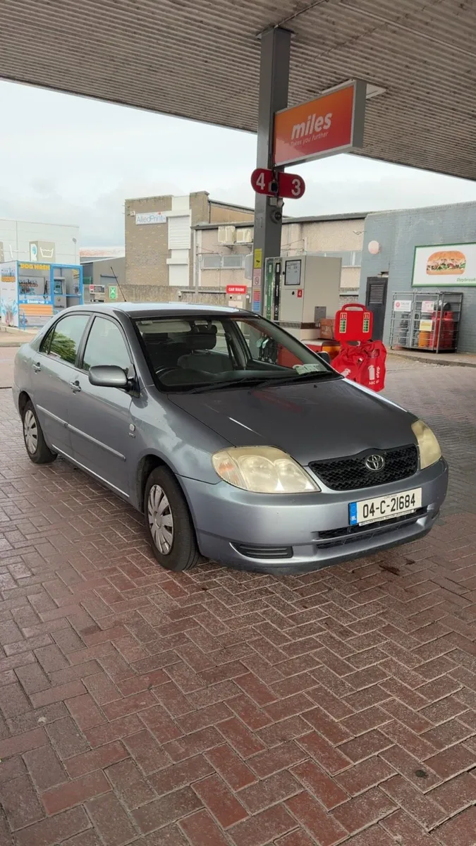 Toyota Corolla 2004 - Image 2