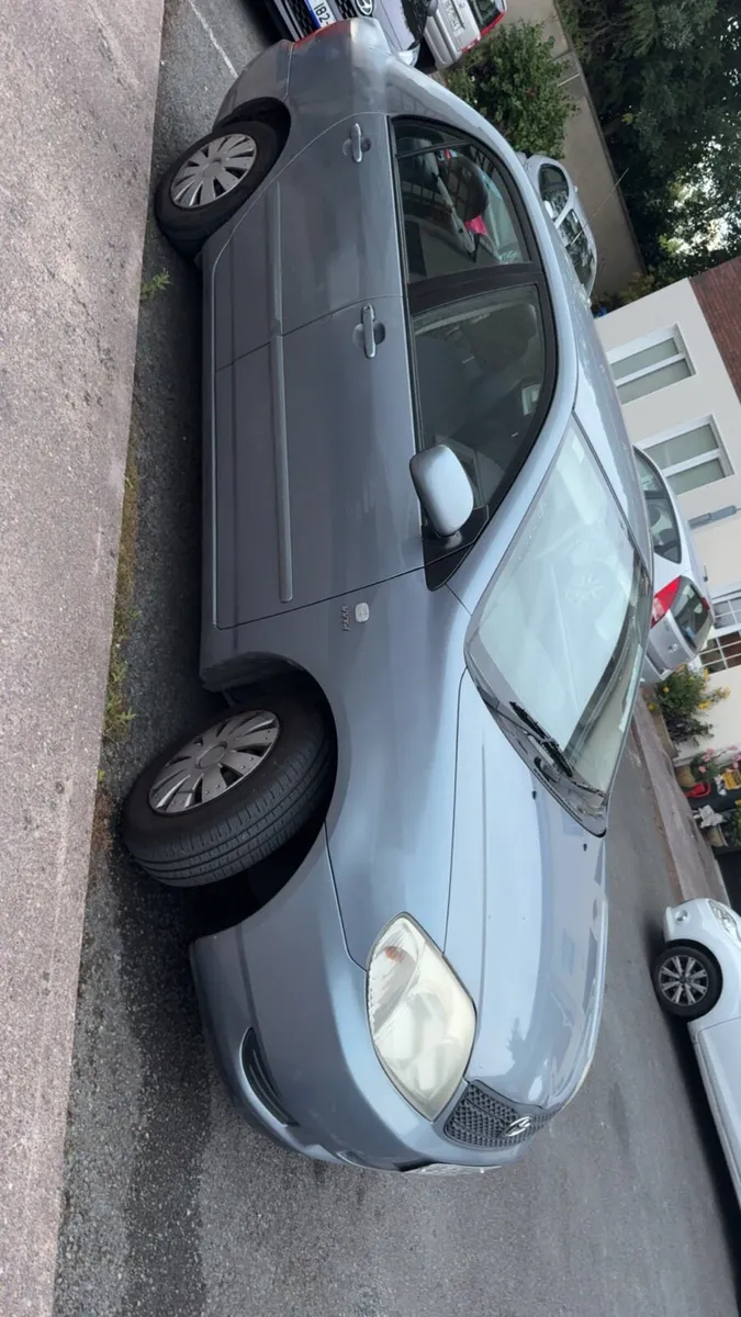 Toyota Corolla 2004 - Image 4