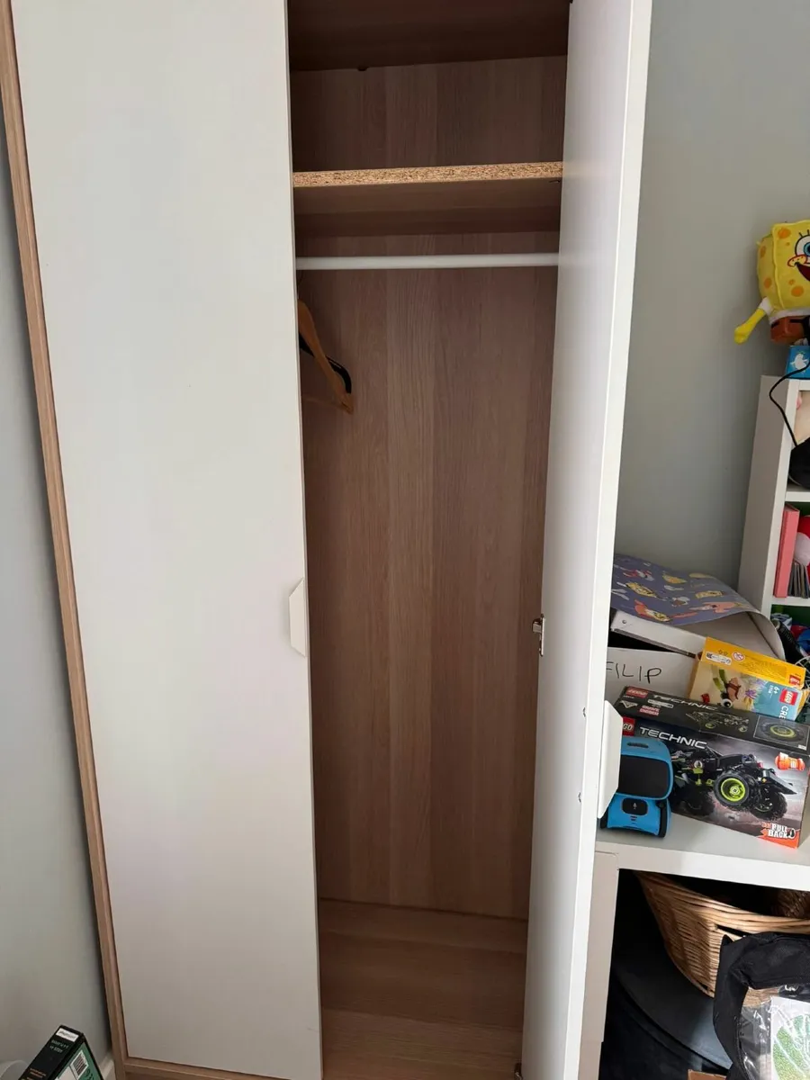 Wardrobe - Image 4