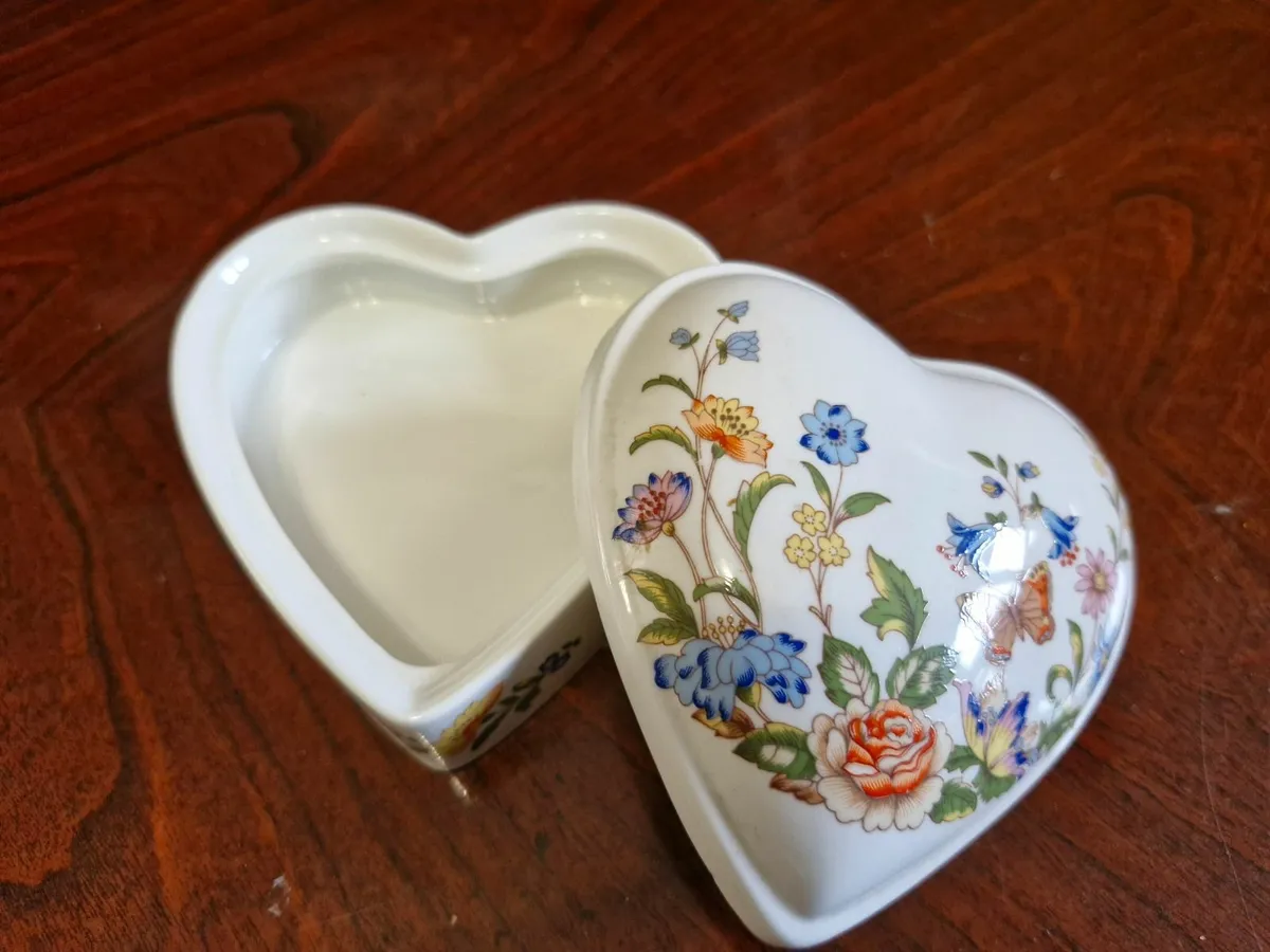 Aynsley ornaments and dresden ashtray - Image 3