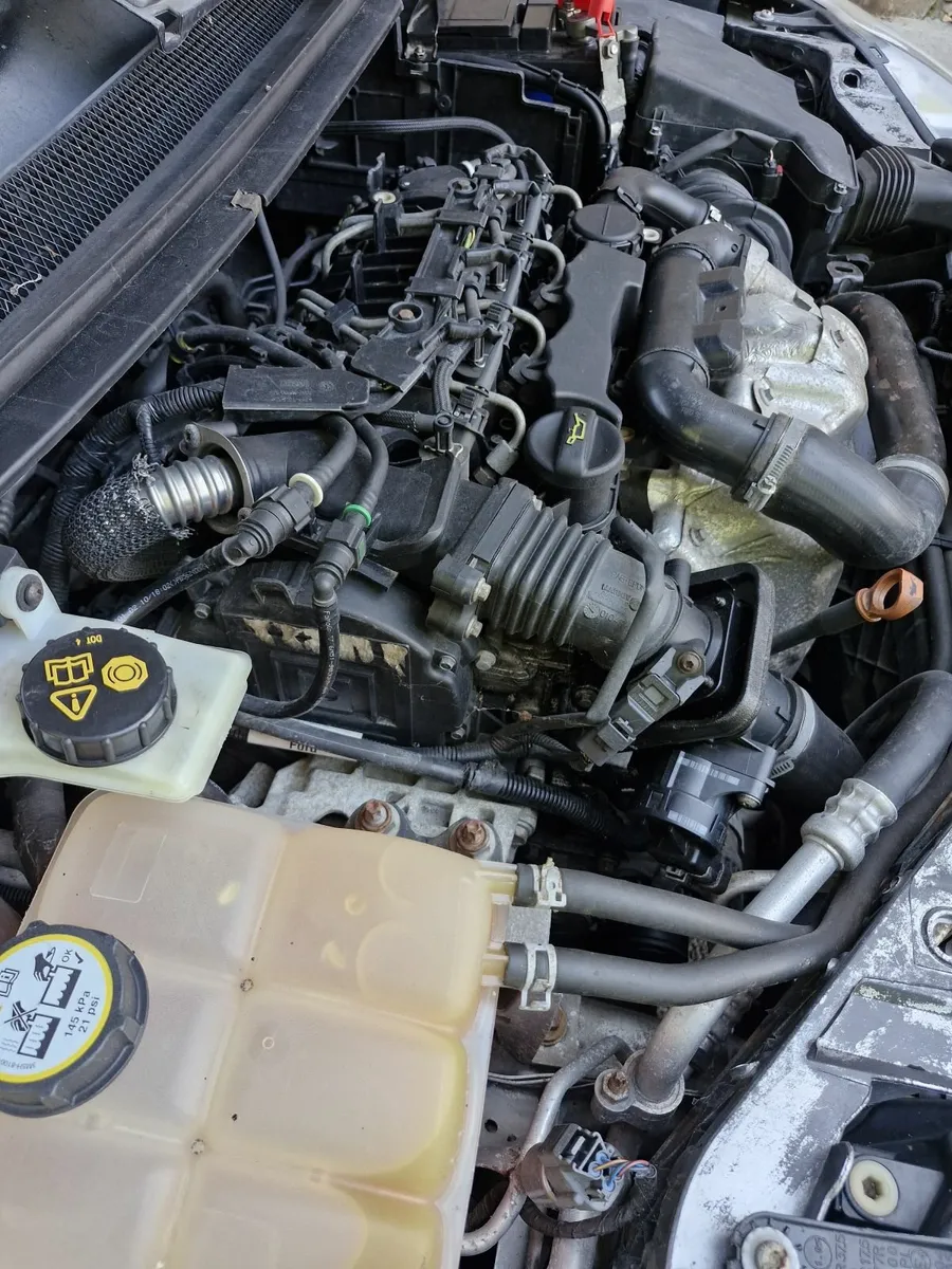 Ford Focus 2010 - Image 3