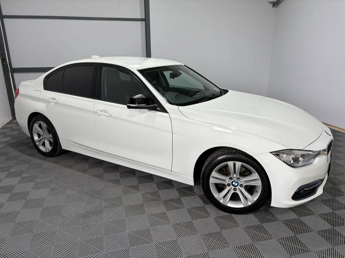 2016 BMW 3 Series Sport 2.0 Manual - Image 3
